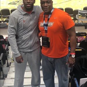 Meet your Posher, Larry